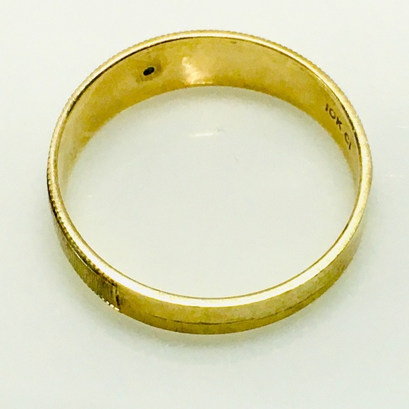 10K Gold Two Tone Modern Men's Wedding Band - Picture 3 of 5